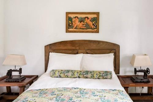 Santa Ana Villa | Collector's Fernand Villa with Superb Pool