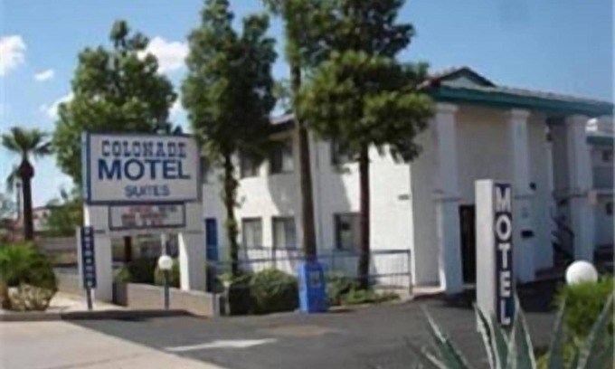 East Mesa Hotel | Colonade Motel