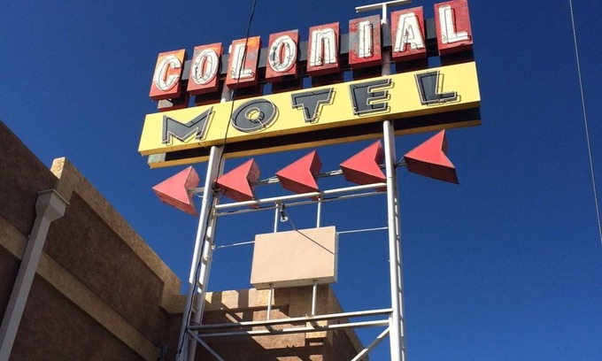 Gallup Hotel | Colonial Motel