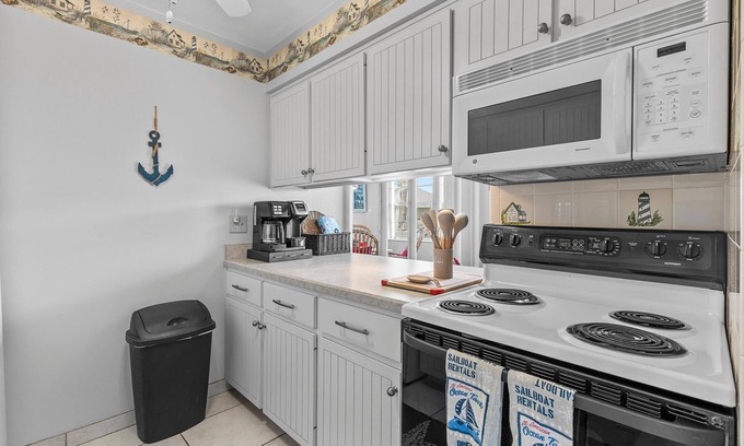 New Smyrna Beach Condo | Colony Beach Club 209