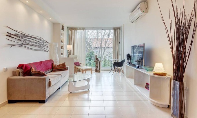 Emek Refaim Apartment | Colony Suites - Wedgewood St.