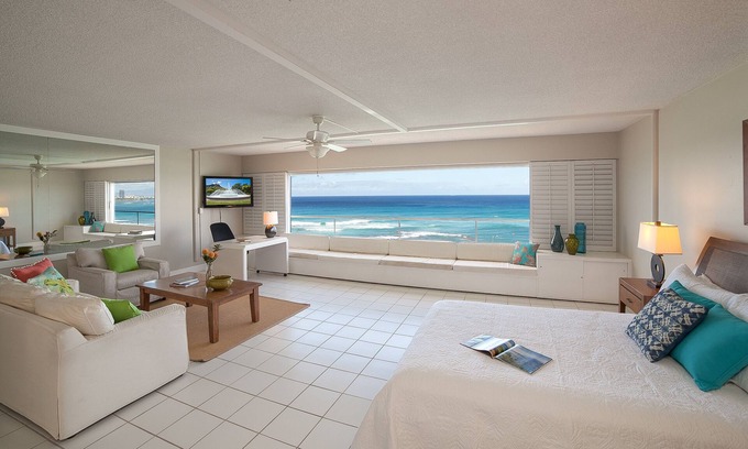Diamond Head - Kapahulu - St. Louis Apartment | Colony Surf Oceanfront Gem On Diamond Head Gold Coast