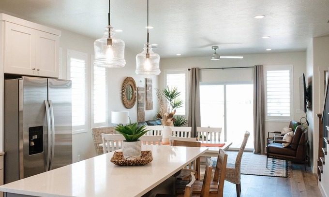 St. George House | Color County Southwest Getaway Fit For Adventure! Near Historic St. George and Zion National Park