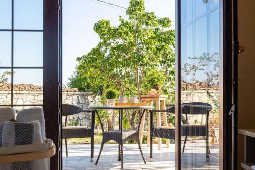 Vuno Apartment | Color Villa - South Paradise 1