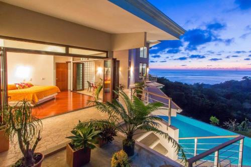 Dominical Villa | Colores del Viento - by Pura Villas