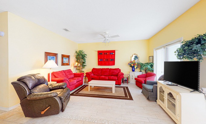 Orange Beach Condo | Colorful Ground-Floor Condo w/Shared Pool, Central A/C, Private W/D, Free WiFi