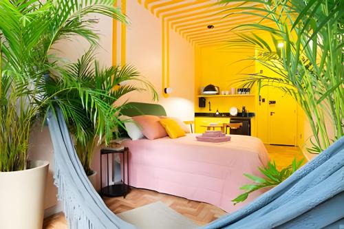 Copacabana Apartment | Colorful Ipanema beach studio