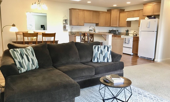 Colville House | Colville’s North Nest! 2 bedroom with garage and washer/dryer