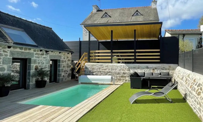 Saint-Brieuc House | Come and discover our renovated fisherman's cottage 5 minutes' walk from the beach.