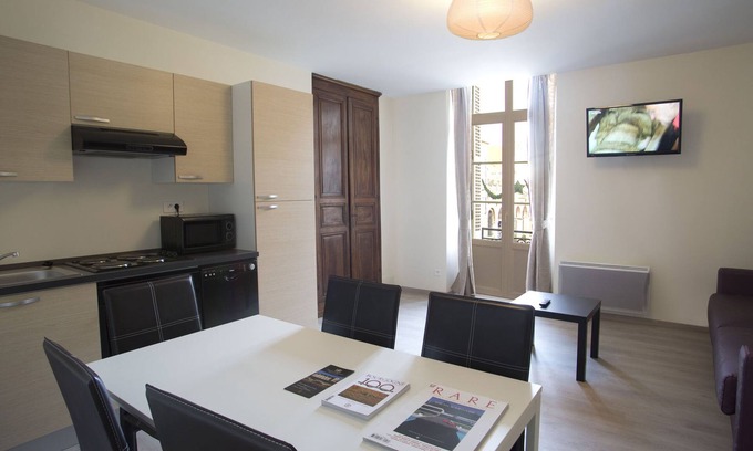 Nuits-Saint-Georges Cottage | Come and enjoy Burgundy in this beautiful quiet cottage.