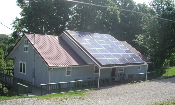 Athens House | Come Enjoy Our Rural Setting And Fresh Local Food.
