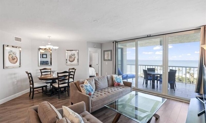 Park Shore Condo | Come enjoy sun and sand in Naples luxury-WS0803
