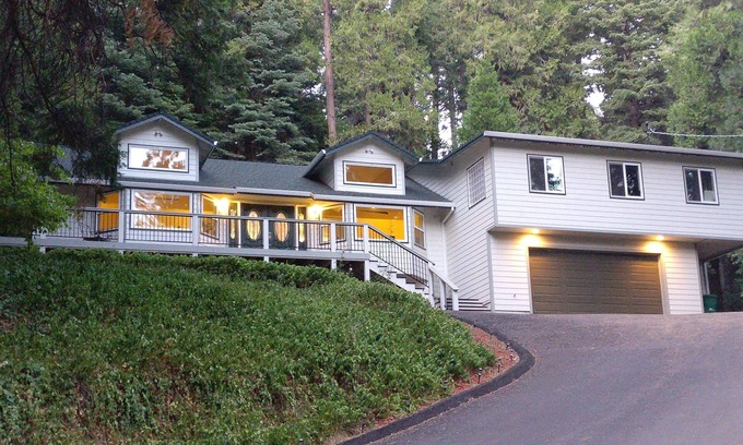 Pollock Pines House | Come Escape! mountains, lakes, rivers, Apple Hill, wine, snow, ski, hike, relax!