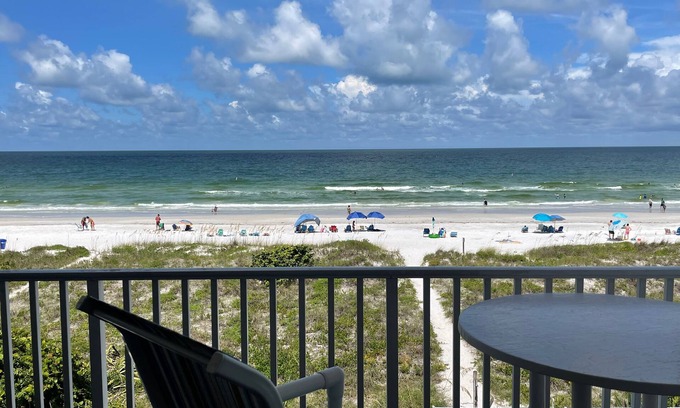 Indian Rocks Beach Condo | Come for the Beach, Stay for the Food! - Private elevator - Sea Isle Villas, IRB