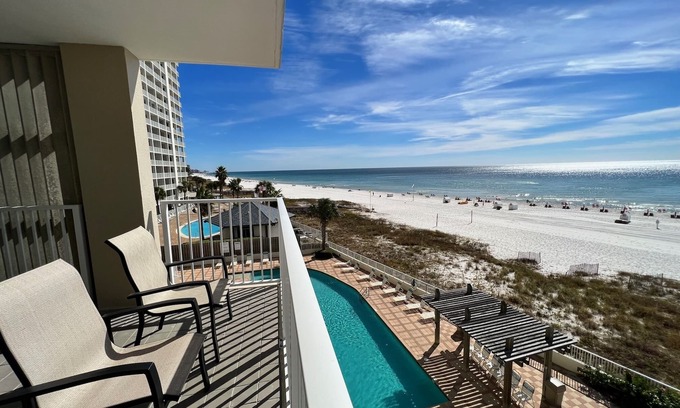 Orange Beach Condo | 👣 Come get your toes in the sand ~ and a cold drink in your hand! 🍹