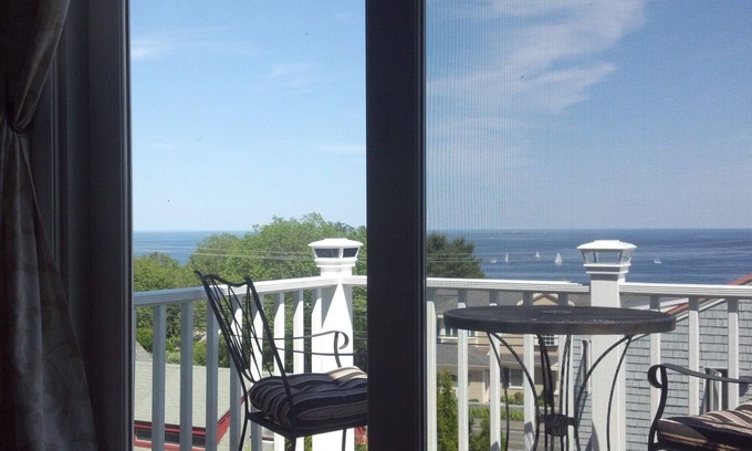 Rockport Cottage | Come home to Rockport!