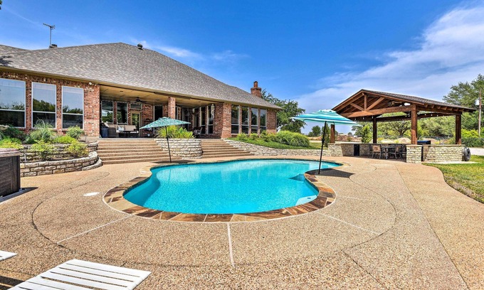 Granbury House | Come see why Granbury is Texas' best kept secret! Unwind at La Paloma - Enjoy!