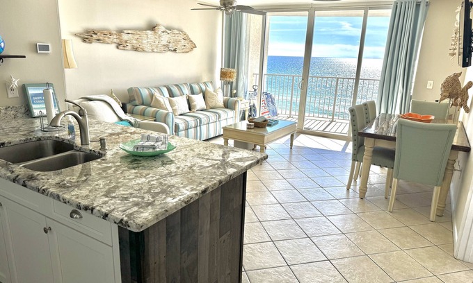 Long Beach Condo | Come stay at DRIFT AWAY- 1 bedroom gulf front condo with free beach chairs