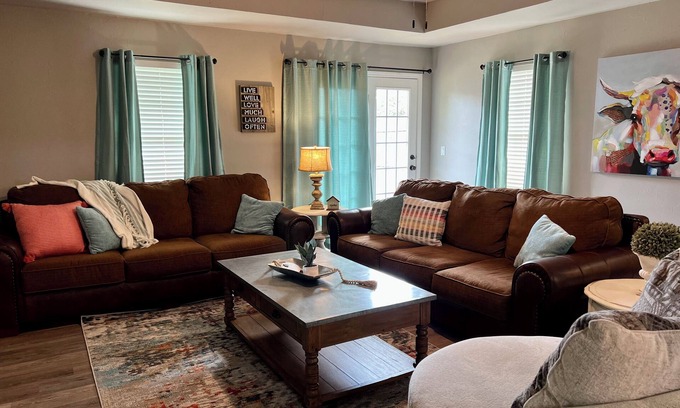 Stillwater House | Come stay with us at Casa de Cowboys for OSU game days or fun family weekends.