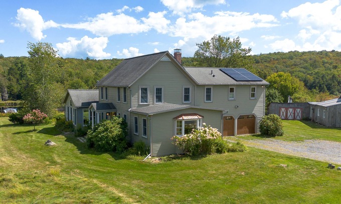 Sand Lake Other | Come to our lake house, pick apples, kayak & enjoy the fall foliage.