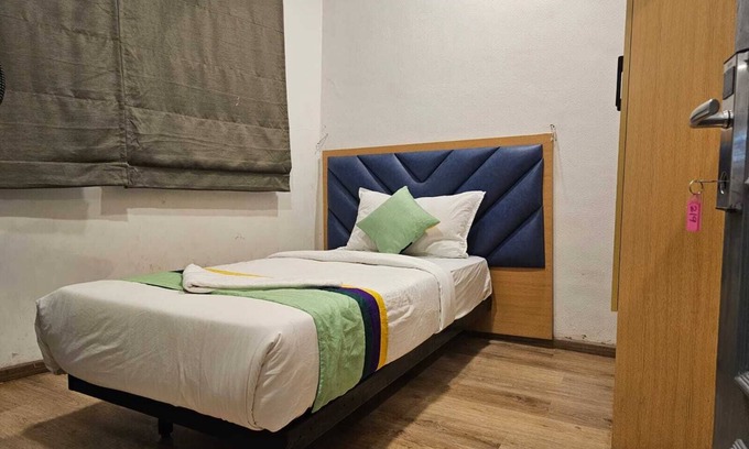 Prabhadevi Hotel | COMFORT ACCOMMODATION HOTEL CITY VUE