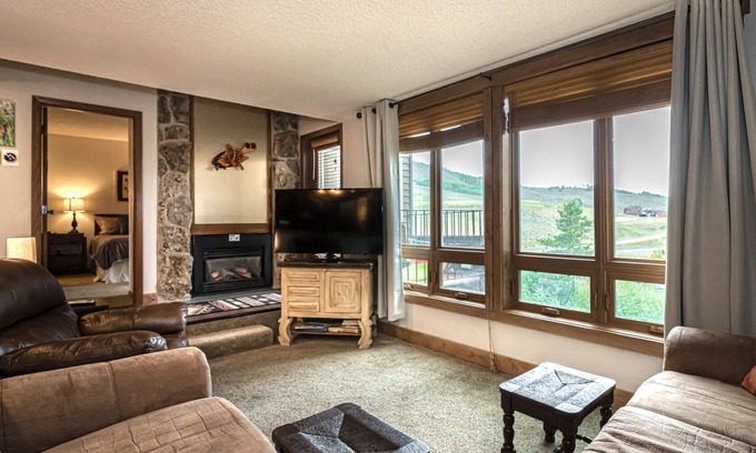 Silvercreek Condo | Comfort and Adventure in Scenic Granby– Mountainside 3bed/2bath Sleeps 6