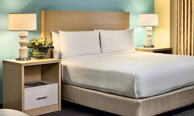 Gwinnett Place Hotel | Comfort and Convenience! Pet-friendly unit to Enjoy. Near Sweet Water Park