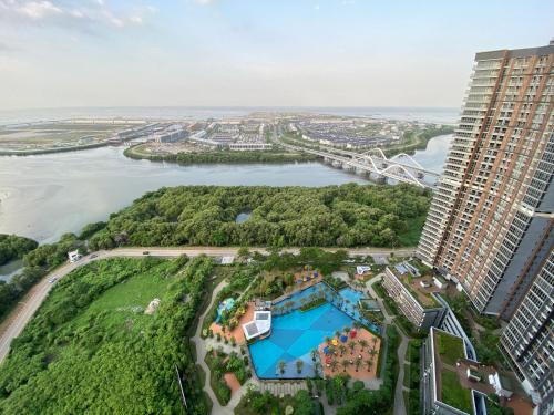 Pantai Indah Kapuk Apartment | Comfort and Luxury Private Room at Goldcoast PIK