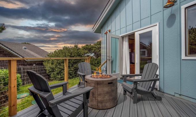 Sandpiper Village House | Comfort and Privacy in Waldport’s Sandpiper Neighborhood!