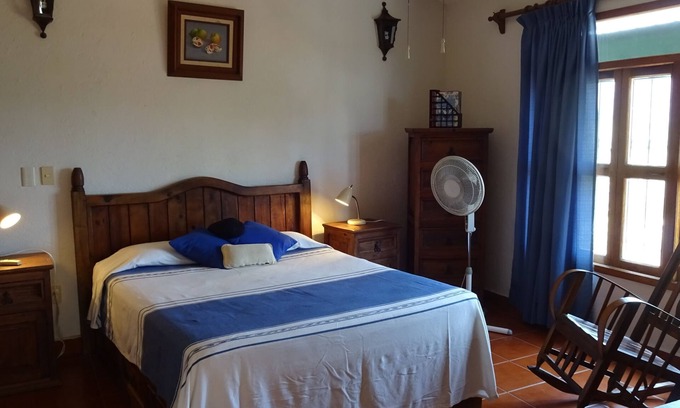 Ixtapa - Zihuatanejo House | Comfort and privacy a short walk from Playa La Ropa