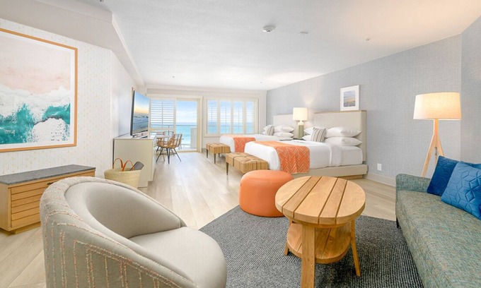 Carlsbad Village House | Comfort and Relaxation! Four Spacious Units with Pool View, Beachfront Property!