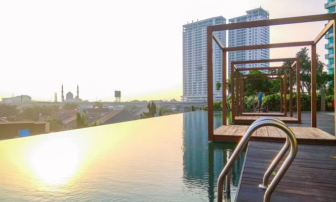 Pekayon Jaya Apartment | Comfort And Spacious 2Br Grand Kamala Lagoon Apartment