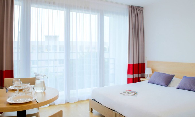 Miroir - Batignolles Apartment | Comfort Aparthotel Le Mans