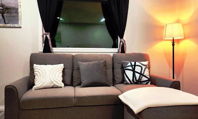 Whitehorse Apartment | Comfort First - sleeps 6