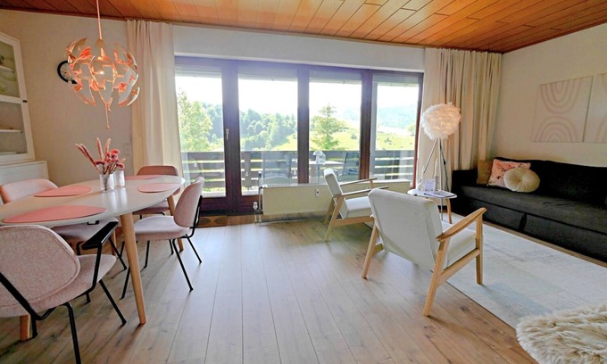 Schwalefeld Apartment | Comfort holiday flat Schöner Ausblick* with balcony