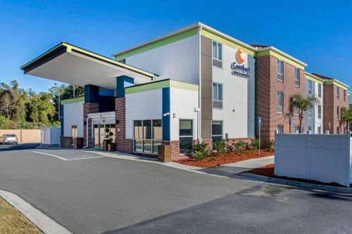 Dock Junction Hotel | Comfort Inn & Suites Brunswick I-95
