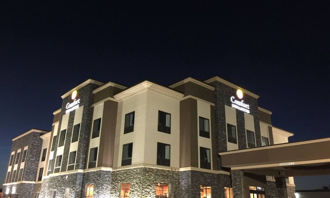 Moore Hotel | Comfort Inn & Suites Moore - Oklahoma City