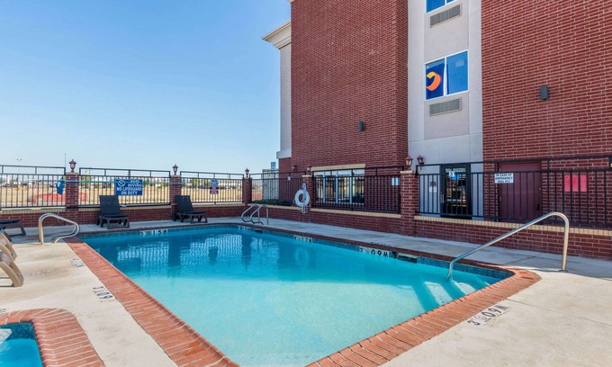 Big Spring Hotel | Comfort Inn & Suites