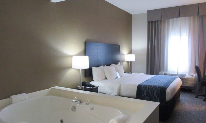 Port Huron Hotel | Comfort Inn