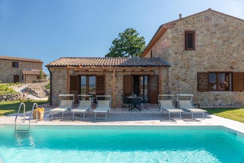 Montecatini Val di Cecina Villa | comfortable private villa with pool San Giuseppe Tramontana