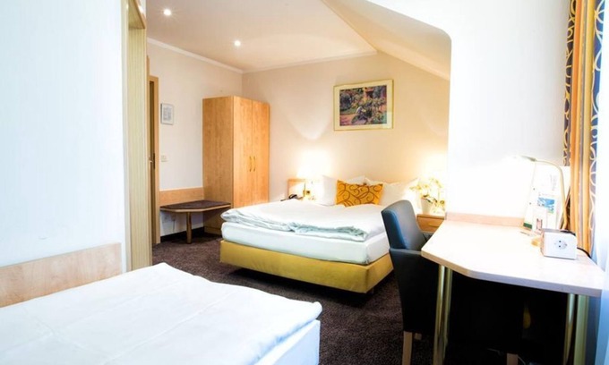 Speyer Apartment | Comfort room for 3 persons - Size: M(edium) - Hotel & Living Am Wartturm