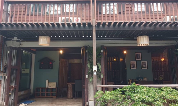 Chang Moi Apartment | Comfort room near by Thapae Gate