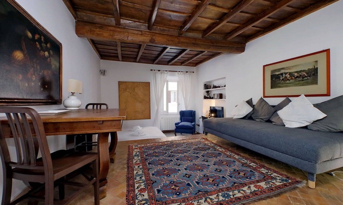 Monti Apartment | Comfort Studio, A Few Steps From The Colosseum By Halldis