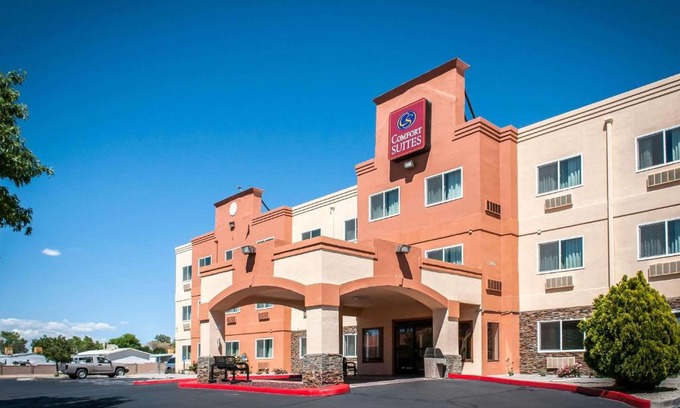 Northeast Heights Hotel | Comfort Suites Albuquerque-North Journal Center