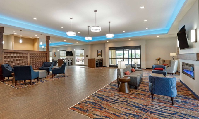 Dry Ridge Hotel | Comfort Suites Dry Ridge