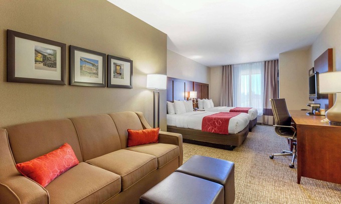 Glendale Hotel | Comfort Suites Glendale - State Farm Stadium Area