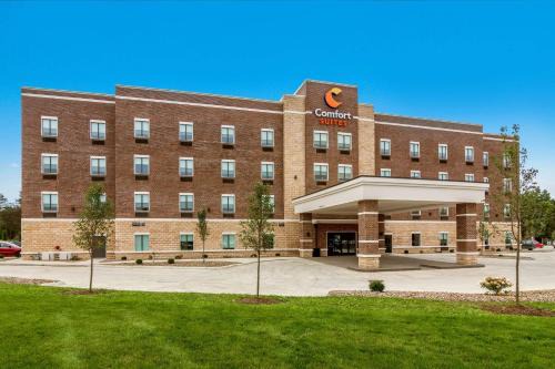 Wooster Hotel | Comfort Suites Wooster near University Campus