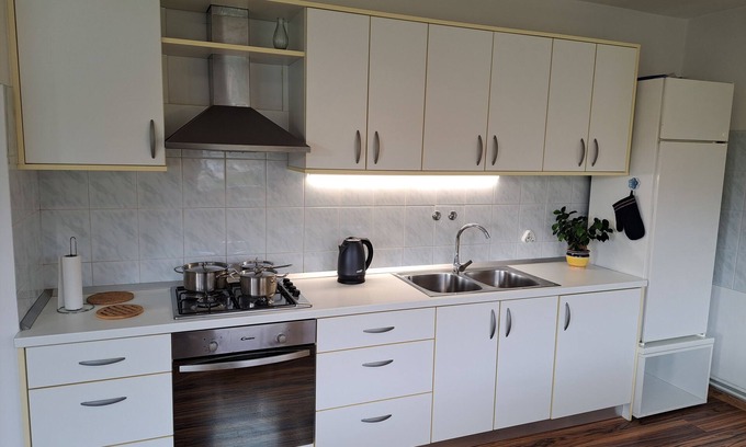 Lukovica Apartment | Comfortable apartment with a balcony