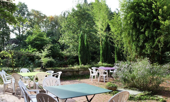 Ruiselede Villa | Comfortable Mansion in Doomkerke near Forest