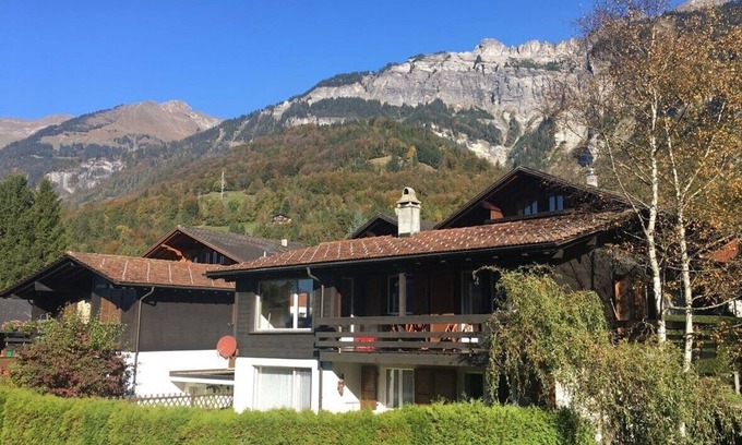 Schwanden bei Brienz Apartment | Comfortable vacation apartment, south-facing with sunny terrace and garden